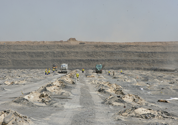 Large drop blasting area of open pit mine